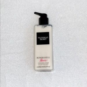 Victoria’s Secret Bombshell Paris Lotion
